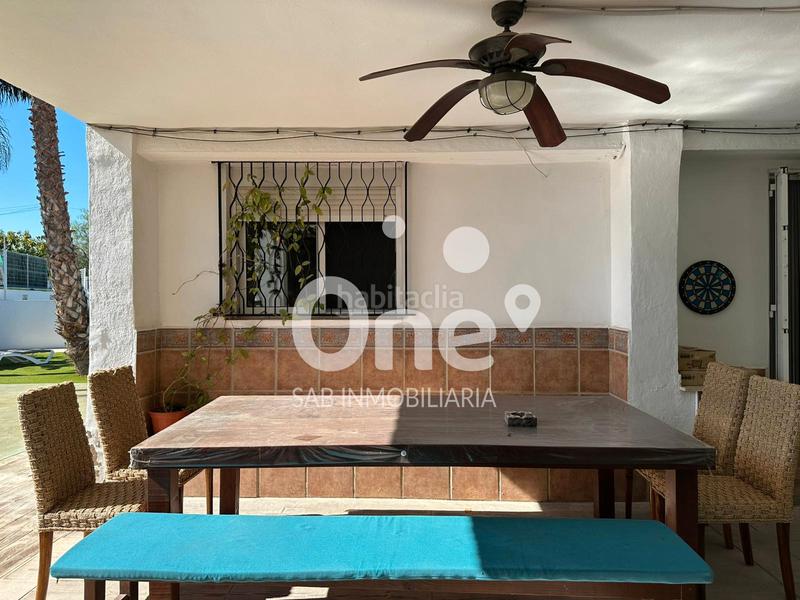 Foto 14ec8062-b8e4-4715-9792-b880a90d8b1d. Xalet amb xemeneia calefacció piscina a Urbanizaciones Llíria