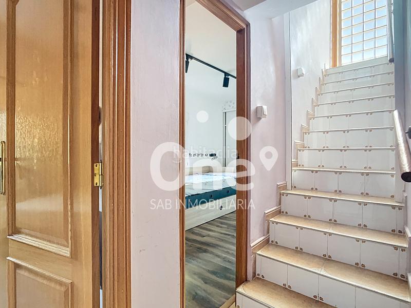 Foto 33239f9f-a34b-4f40-ac9e-39f505c8e951. Xalet amb xemeneia calefacció piscina a Urbanizaciones Llíria