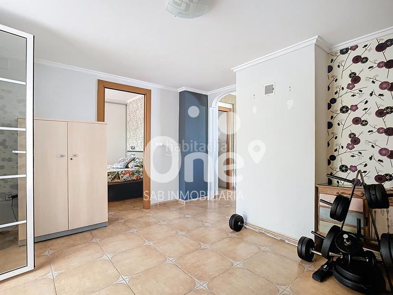 Foto 58354103-db82-4996-aaff-ed9465b44e72. Xalet amb xemeneia calefacció piscina a Urbanizaciones Llíria