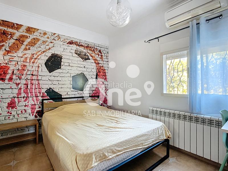 Foto 608377e6-016d-40d7-89bf-ed610064d176. Xalet amb xemeneia calefacció piscina a Urbanizaciones Llíria