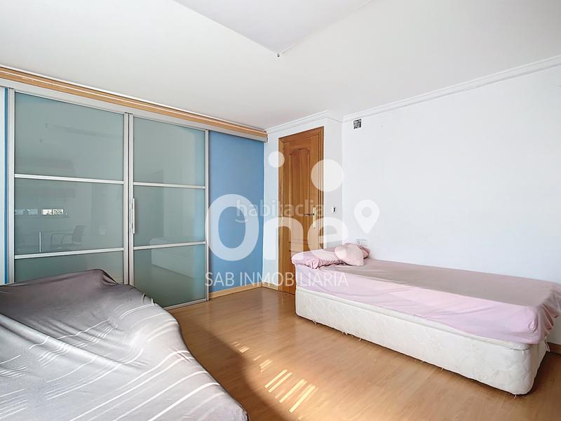 Foto a750b230-0a3b-46b8-a65e-86c03c6024fe. Xalet amb xemeneia calefacció piscina a Urbanizaciones Llíria