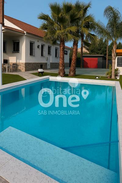 Foto cd8e6eeb-f949-4c66-a58d-51e97cfdf52d. Xalet amb xemeneia calefacció piscina a Urbanizaciones Llíria