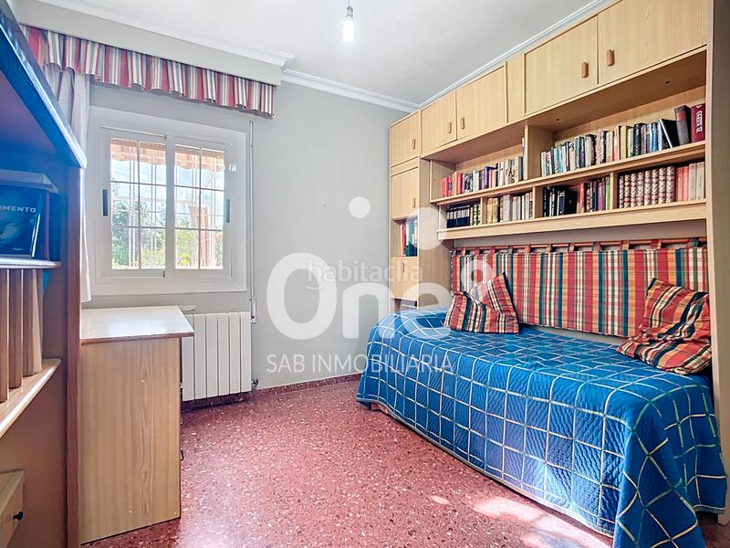 Foto 0e29dde0-7be8-4fb3-ba9b-05c682d4b547. Chalet with fireplace heating parking in San Antonio de Benagéber