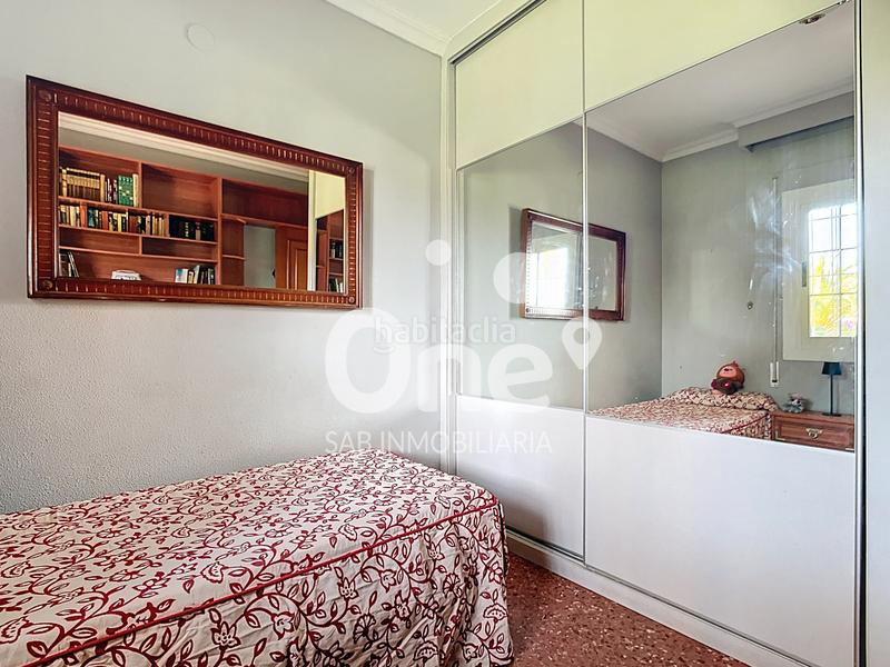 Foto 1d983daa-1938-4cc6-bf90-99a3c1ed03d2. Chalet with fireplace heating parking in San Antonio de Benagéber