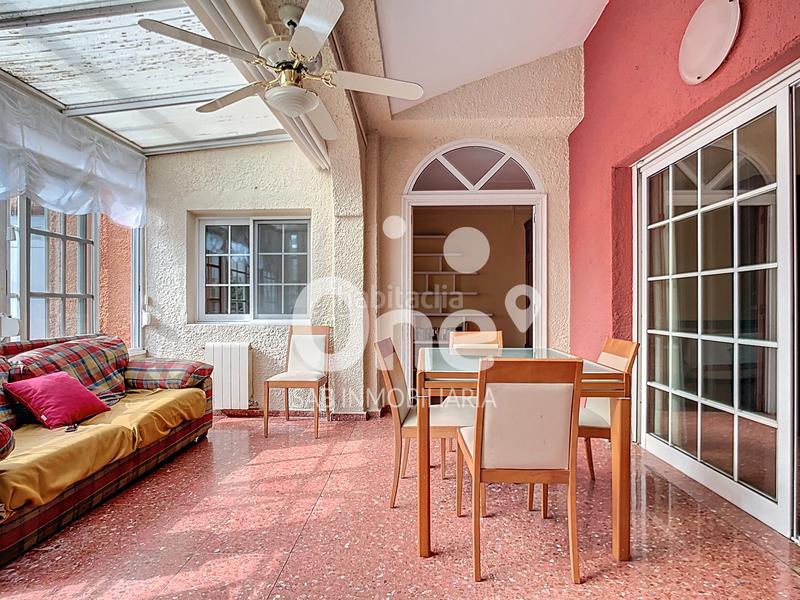 Foto 23200fe0-87ac-4b24-bad4-5e300f7c0419. Chalet with fireplace heating parking in San Antonio de Benagéber