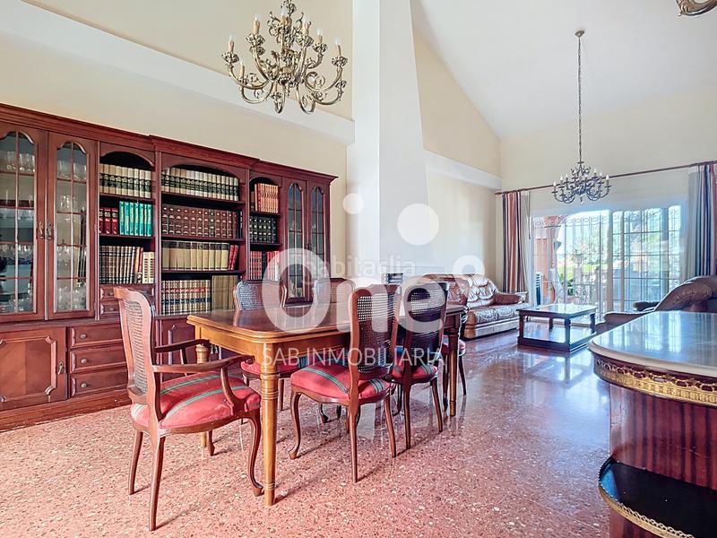 Foto 9b58eeab-7e03-4378-9864-4c0646b6d797. Chalet with fireplace heating parking in San Antonio de Benagéber