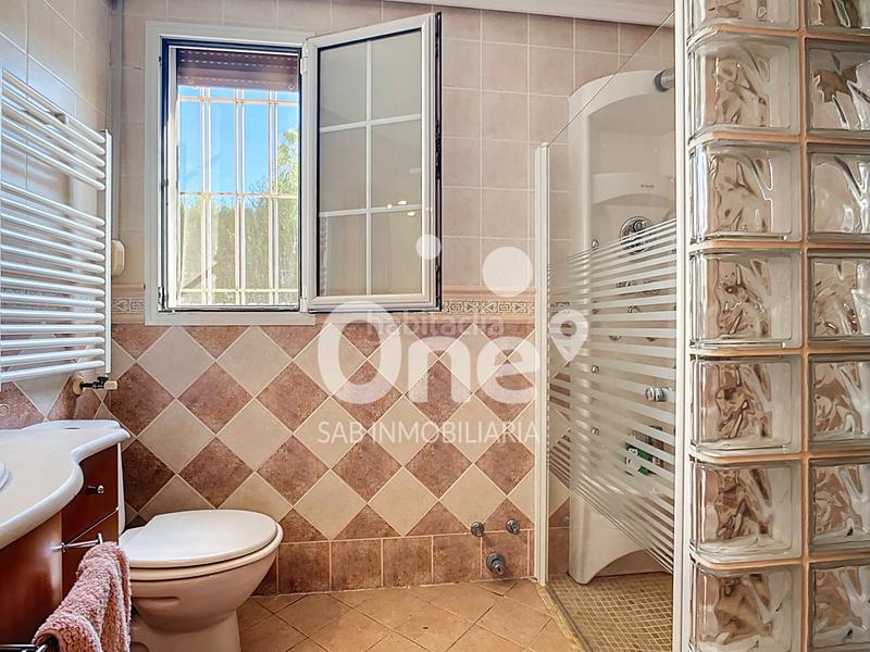 Foto e78227c4-1865-4ca3-b7f2-00ec1edba354. Chalet with fireplace heating parking in San Antonio de Benagéber