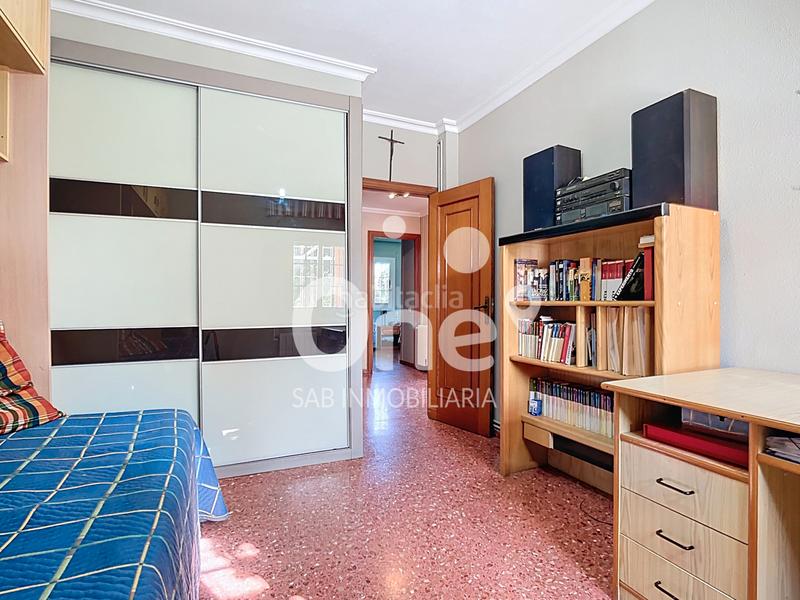 Foto e9271f14-38e7-43ce-bd1e-2da623f63f84. Chalet with fireplace heating parking in San Antonio de Benagéber