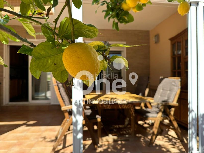 Foto 0f54ea46-6e1e-4bbd-8cad-b1f20dd8c7e6. Casa adossada amb calefacció aparcament piscina a San Antonio de Benagéber