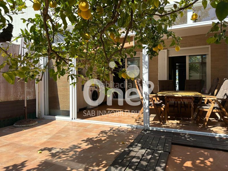 Foto 5ab36cd0-74a8-4639-be6c-ac538d8094b5. Casa adossada amb calefacció aparcament piscina a San Antonio de Benagéber