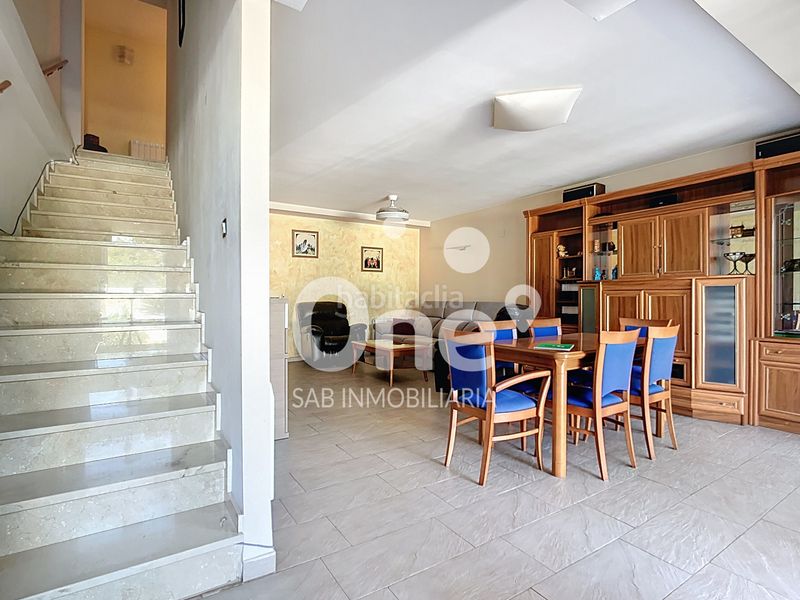 Foto 93e8a76b-21fc-451e-a56c-b49a2a690f74. Casa adossada amb calefacció aparcament piscina a San Antonio de Benagéber