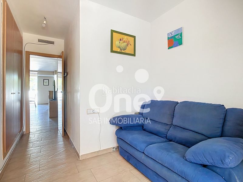 Foto a1559239-8859-413c-a75d-f389b6056503. Casa adossada amb calefacció aparcament piscina a San Antonio de Benagéber
