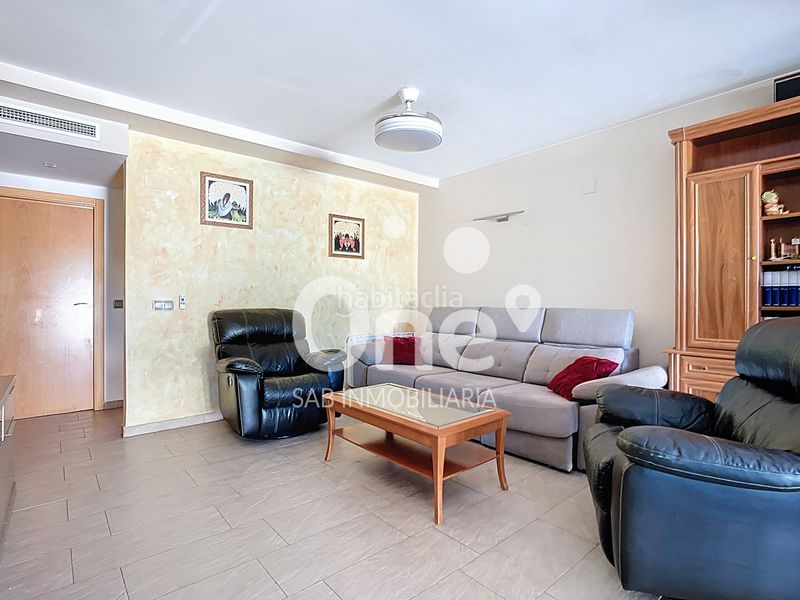 Foto a1f25dc7-4180-4942-88d9-336407b7f113. Casa adossada amb calefacció aparcament piscina a San Antonio de Benagéber