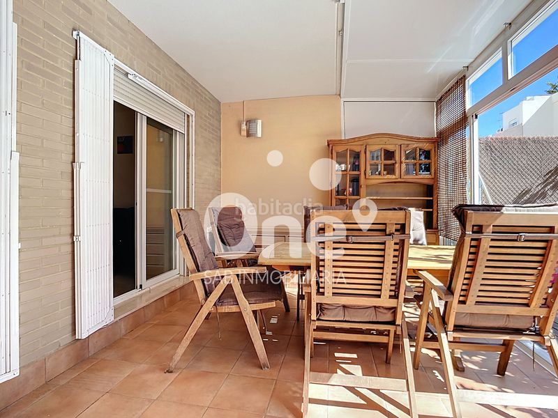 Foto c51ff8d4-6bb2-47b5-9807-2d9f2c57249b. Casa adossada amb calefacció aparcament piscina a San Antonio de Benagéber