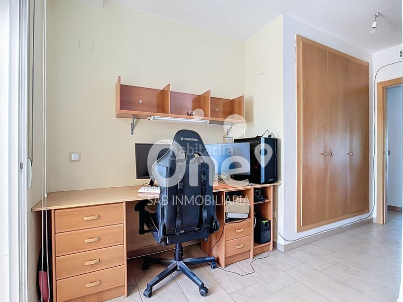 Foto f13e1dff-8079-4d53-87b3-4873f3dea98b. Casa adossada amb calefacció aparcament piscina a San Antonio de Benagéber