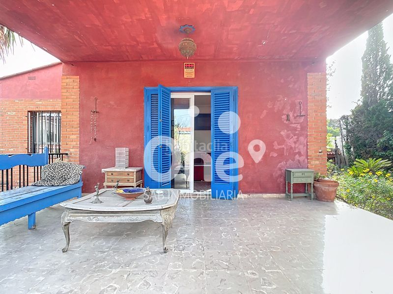 Foto d6f264da-a7f6-40e8-9ce9-9f7b81cfcfe9. Xalet amb xemeneia aparcament piscina a San Antonio de Benagéber