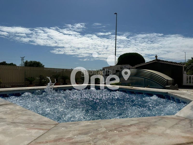 Foto 9512af4e-d785-4581-92a5-b19d0594a204. Xalet amb calefacció aparcament piscina a San Antonio de Benagéber