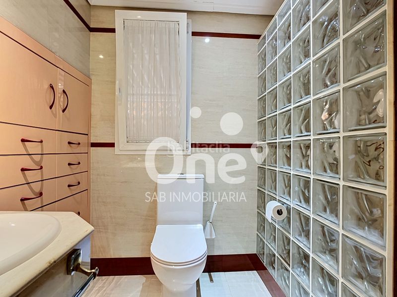 Foto f45975dd-7425-4d0a-aff7-17210474c243. Xalet amb calefacció aparcament piscina a San Antonio de Benagéber