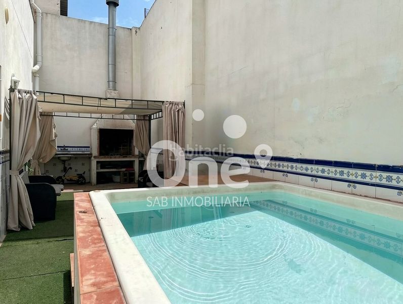Foto 814d8057-dc2e-4d4a-ae9f-ac6e6258576f. Casa adossada amb calefacció aparcament piscina a San Antonio de Benagéber