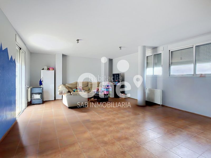Foto c7a6903f-667c-4160-82ed-885c01b7bb46. Casa adossada amb calefacció aparcament piscina a San Antonio de Benagéber