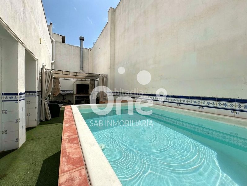 Foto cc472241-87e6-4763-aefb-279ca5251648. Casa adossada amb calefacció aparcament piscina a San Antonio de Benagéber