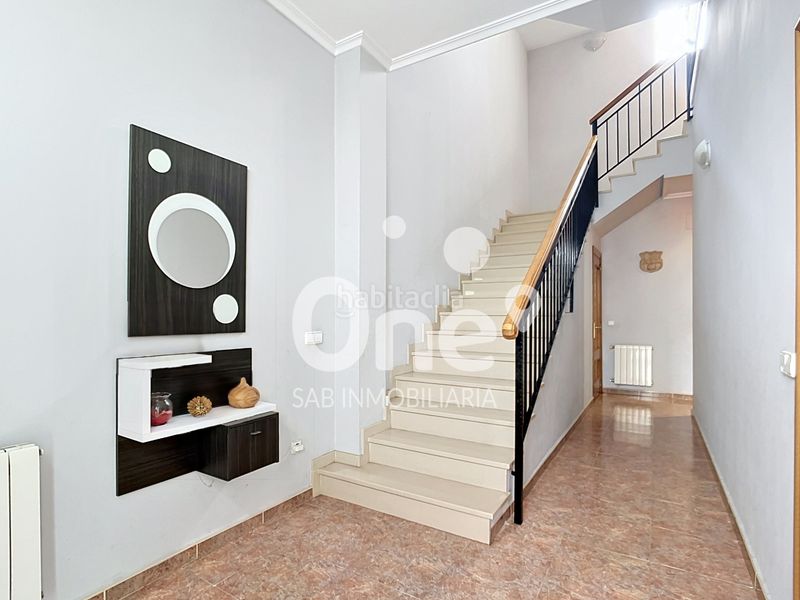 Foto da011fb6-b419-4049-a19a-8e415e41b036. Casa adossada amb calefacció aparcament piscina a San Antonio de Benagéber