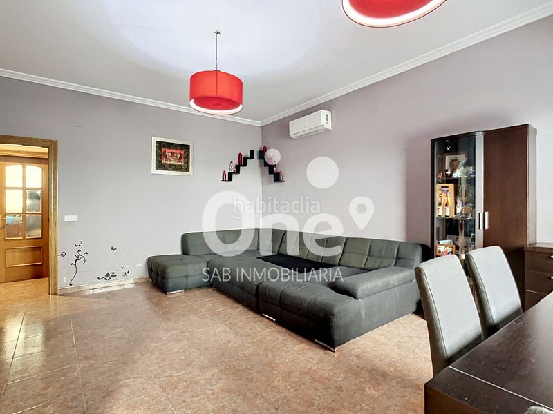 Foto db47a8f7-f507-405e-a2cb-4dbbc00132d4. Casa adossada amb calefacció aparcament piscina a San Antonio de Benagéber