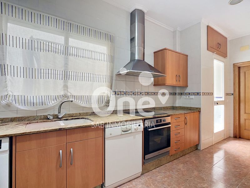 Foto de256603-0890-4789-bb12-fa4953b9744b. Casa adossada amb calefacció aparcament piscina a San Antonio de Benagéber