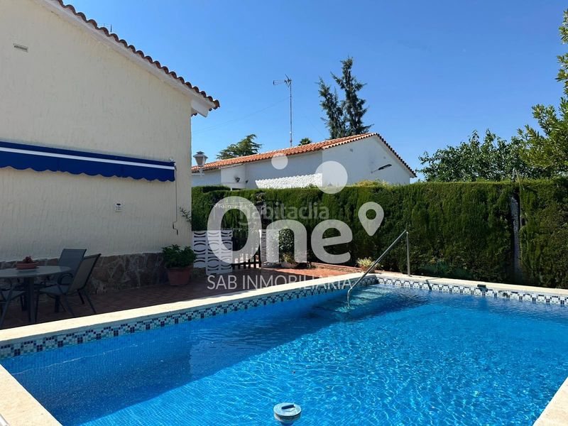Foto 640384e9-75ac-4f7b-b103-fdd272ca4f01. Xalet amb xemeneia calefacció aparcament piscina a Eliana (l´)