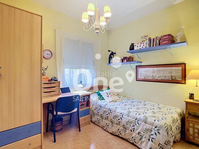 Foto 6a737960-27e9-4a85-aa8b-e9481e556c95. Xalet amb xemeneia calefacció aparcament piscina a Eliana (l´)