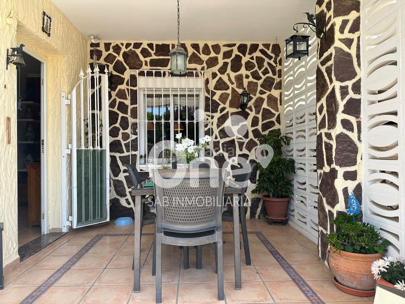 Foto b068c6d4-6aaa-447a-b34a-bb9f9ea9e431. Xalet amb xemeneia calefacció aparcament piscina a Eliana (l´)