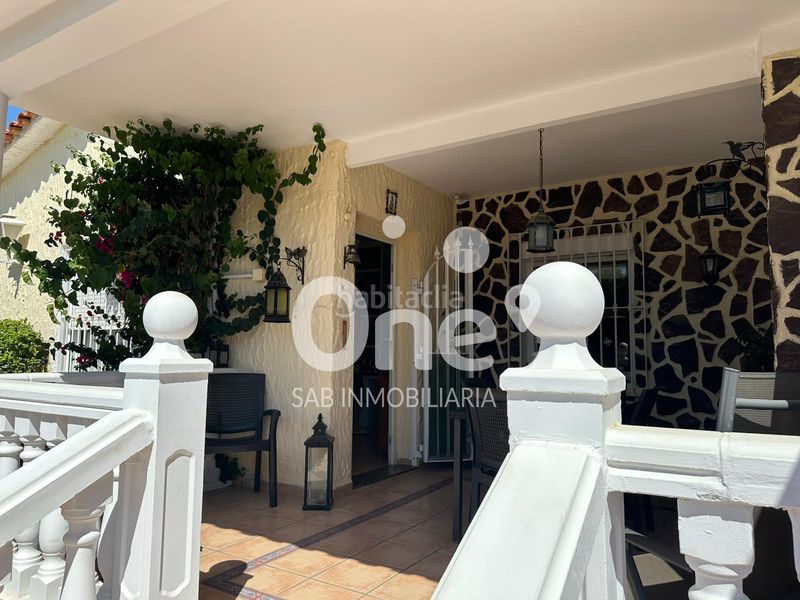 Foto ea34b331-3bde-452f-9ceb-a1b81a7228f9. Xalet amb xemeneia calefacció aparcament piscina a Eliana (l´)