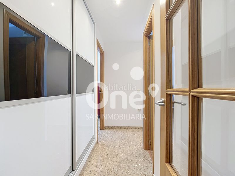 Foto d812d0d4-68de-4641-b06d-041ec2eb0e3a. Pis amb aparcament a Núcleo Urbano Pobla de Vallbona (la)