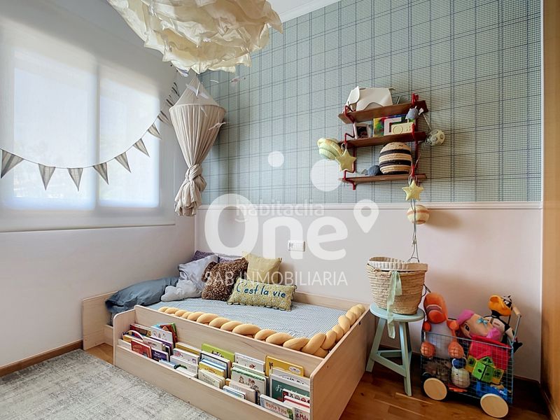 Foto dbe0d0cb-bc2f-4874-ac4e-310e093d7b0e. Casa adossada amb xemeneia calefacció aparcament piscina a San Antonio de Benagéber