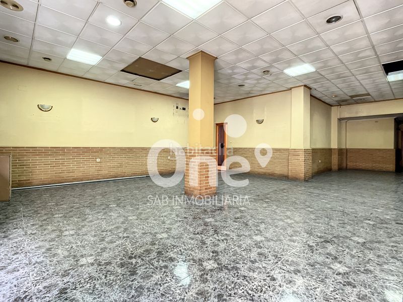 Foto f903cc26-9980-42fd-bfa9-4258621a4d50. Local comercial a Cardenal Benlloch Mislata