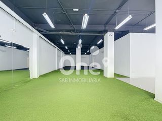 Local Comercial  Avinguda de pius xii. One sab inmobiliaria te presenta un local con infinitas posibili