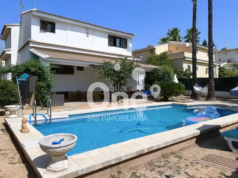 Foto 13b1f688-c01d-4094-b6e4-8735ac6ea5aa. Xalet amb calefacció piscina a Entrepinos Eliana (l´)
