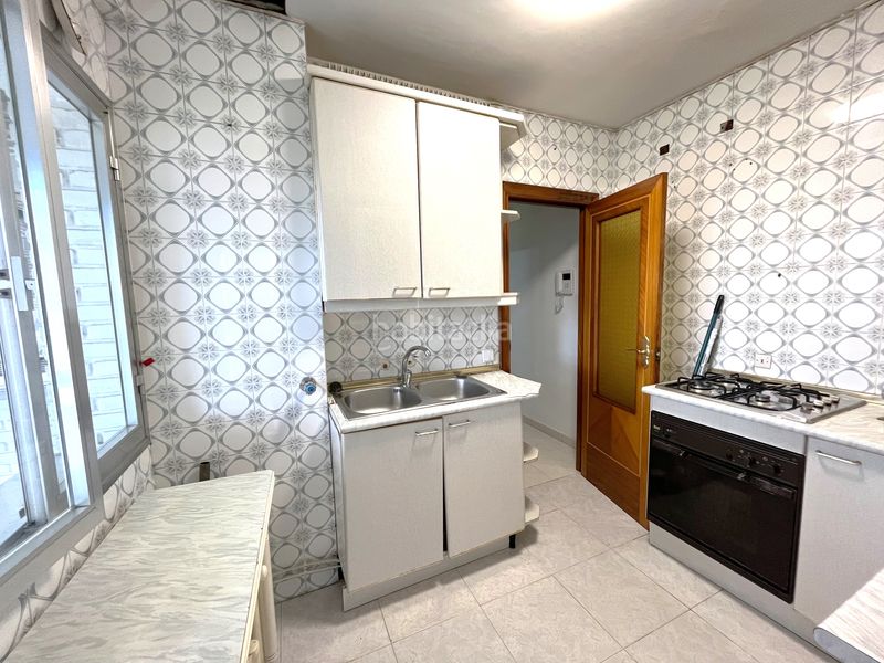 Foto c45cec4c-6f5f-40a0-9276-86d51dcf58bd. Pis amb calefacció a Las Águilas Madrid