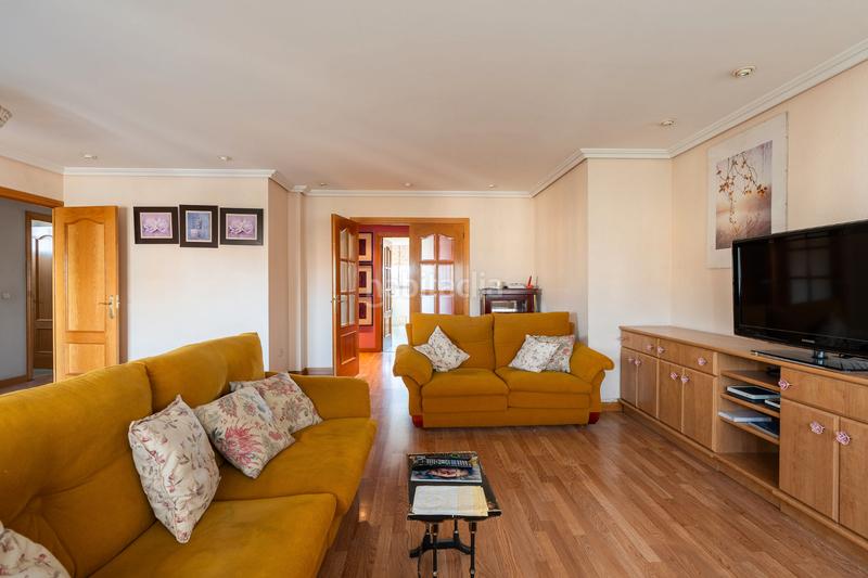 Foto f1235ca7-b7ac-448e-bd4e-393f60c052dc. Appartement avec chauffage parking dans Aluche Madrid