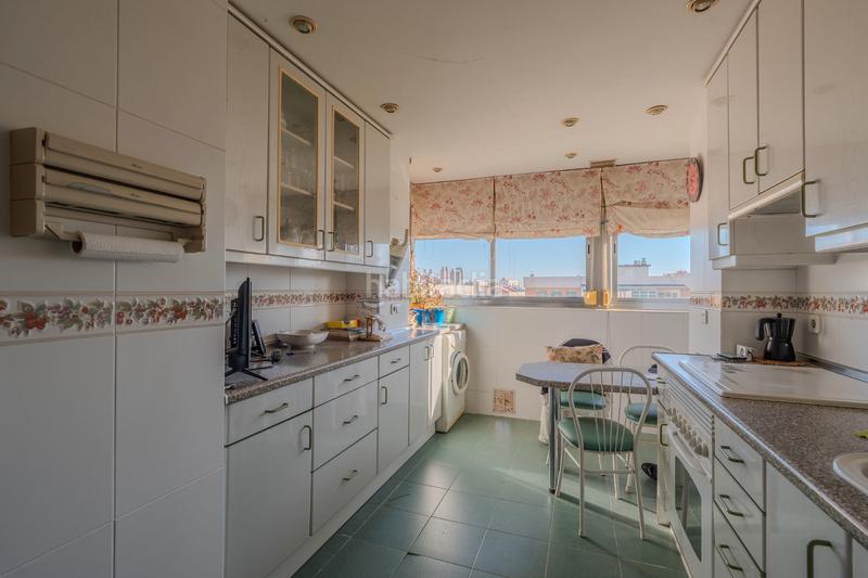 Foto f81e7ff4-422c-48b3-b3d0-559a7cb9773c. Appartement avec chauffage parking dans Aluche Madrid