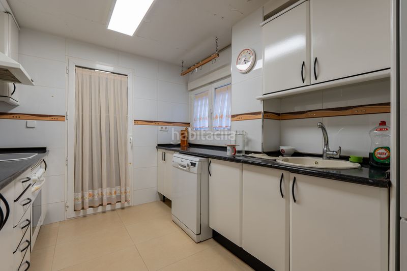 Foto 13b1363d-3cf8-48ae-8652-c9587d366e38. Pis amb calefacció aparcament a Lucero Madrid