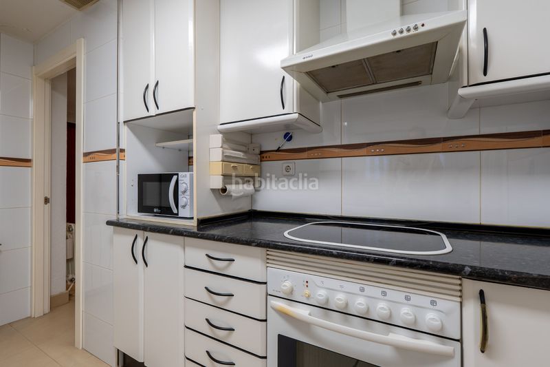 Foto 33b06e42-c1be-4196-addd-10583d823648. Pis amb calefacció aparcament a Lucero Madrid