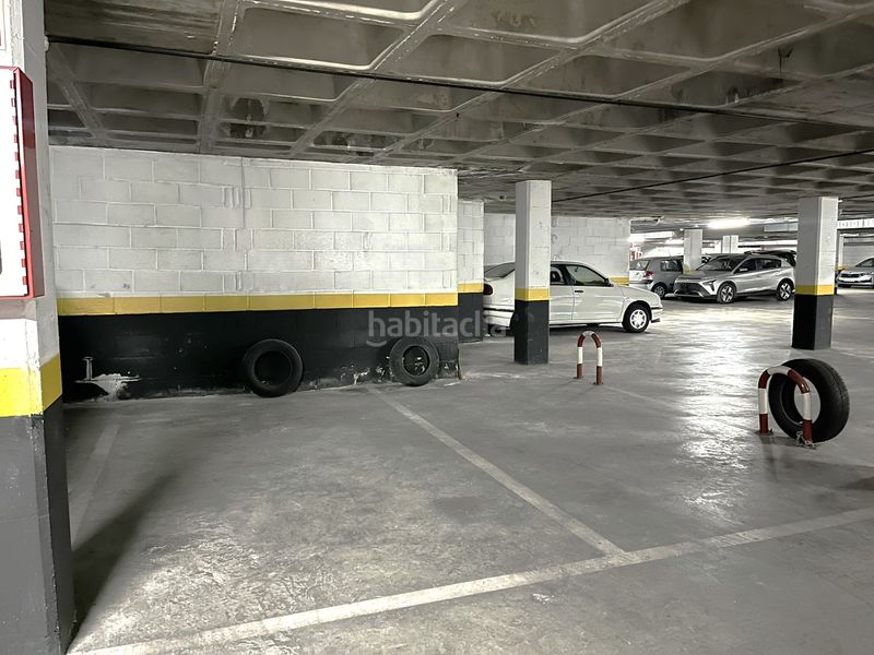 Foto 032106ee-08a2-4744-89e4-04f66ca32885. Aparcament cotxe a Aluche Madrid