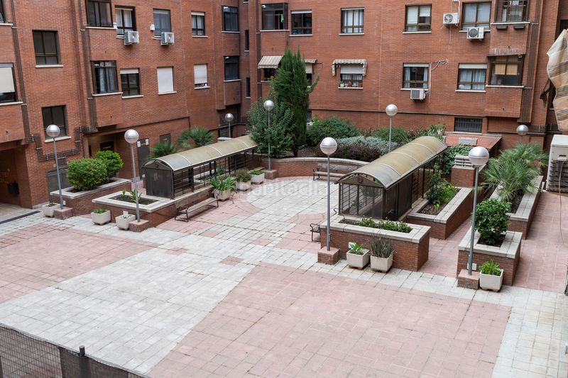 Foto 083e0c93-d0ac-48e7-9724-2f93356e2169. Piso  en venta en calle de latina, Lucero, latina, en Madrid