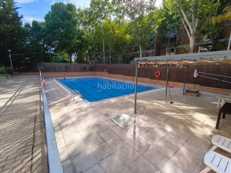 Foto b91aca8f-f8b9-4d05-9ab9-60e3838f1dda. Pis amb calefacció aparcament piscina a Buena Vista Madrid