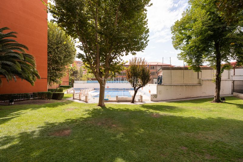 Foto bd355756-ea34-4e62-b700-2adc0afa0f56. Pis amb calefacció aparcament piscina a Aluche Madrid