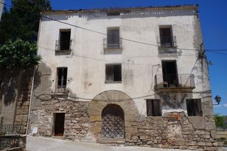 Chalet in Carrer castell 2. Chalet con 12 habitaciones con vistas a la montaña