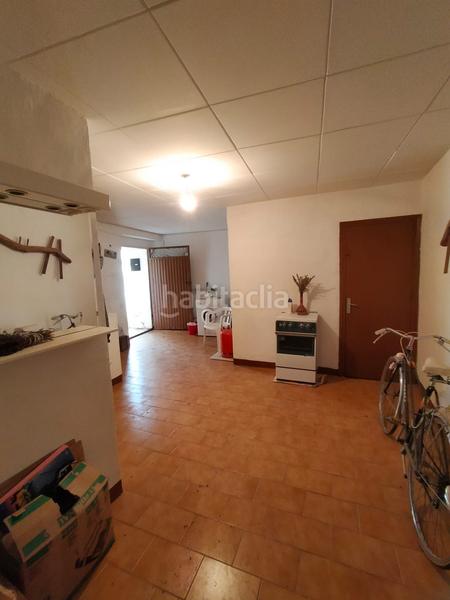 Foto 37613227-7dfe-4795-b280-097ff7df210a. Chalet in travessera de la cuesta 3 in Cubells