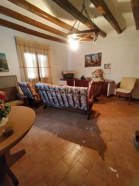 Foto 489568e4-9163-43bd-8082-d94859c3c47c. Chalet in travessera de la cuesta 3 in Cubells