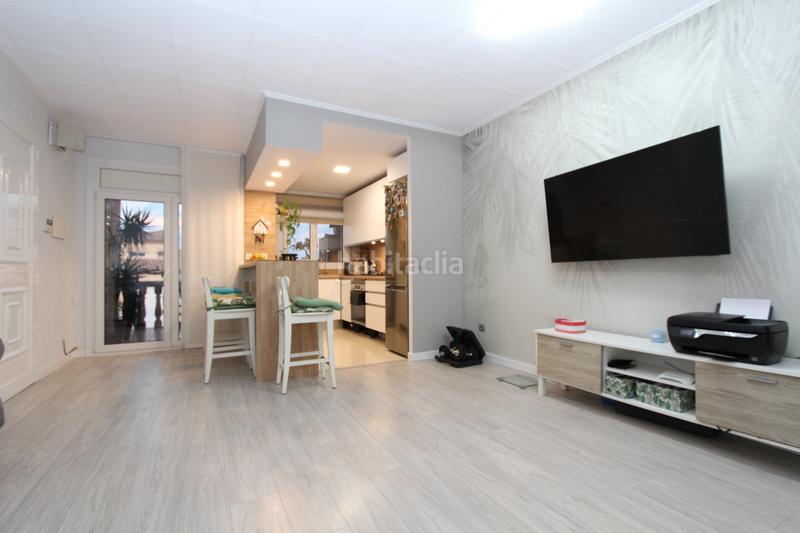 Foto c0511549-35bc-44b3-b504-86e3b839028c. Pis amb calefacció aparcament a Centre Miami Platja